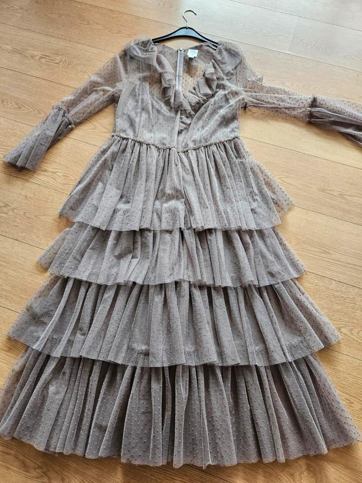 Jurk Sandra Mansour maat 50, Kleding | Dames, Jurken, Zo goed als nieuw, Maat 46/48 (XL) of groter, Beige, Onder de knie, Ophalen of Verzenden