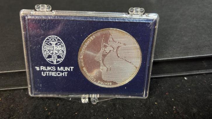 Zilveren Willem van Oranje Herdenkingsmunt 1584-1984, Postzegels en Munten, Penningen en Medailles, Zilver, Nederland, Ophalen of Verzenden