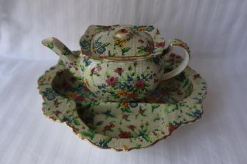 Vintage Chintz Royal Winton Grimwades schaal en thee pot beschikbaar voor biedingen