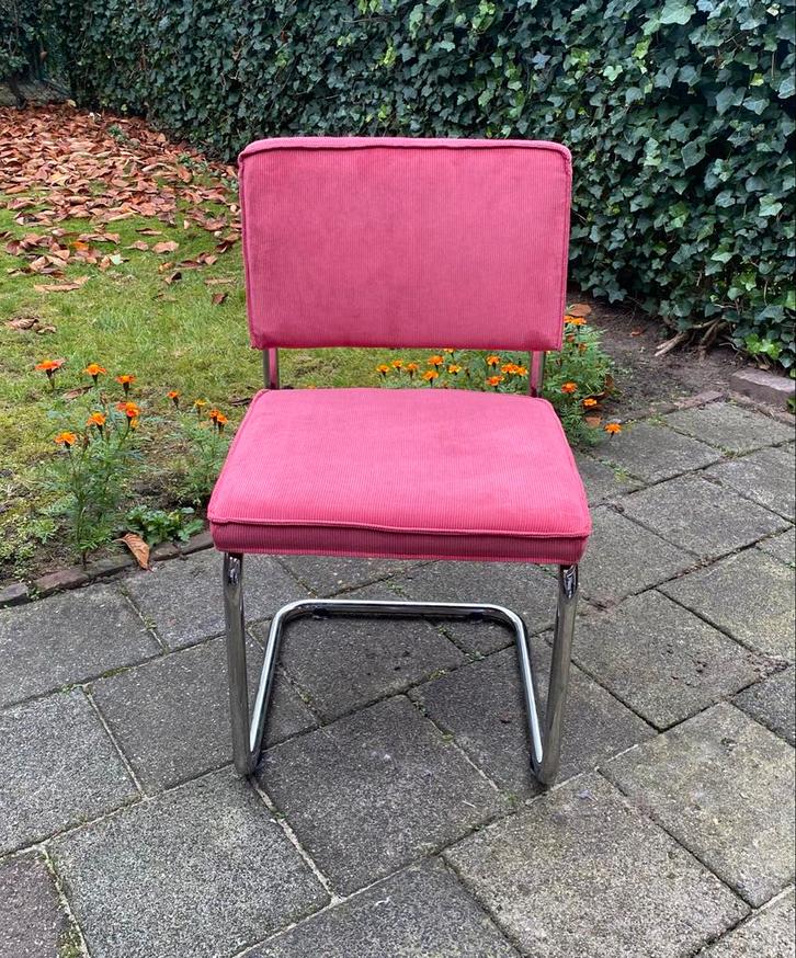 Mooie eetkamerstoel - Stijlvol & comfortabel! 4 stuks, Huis en Inrichting, Stoelen, Zo goed als nieuw, Eén, Metaal, Rood, Ophalen