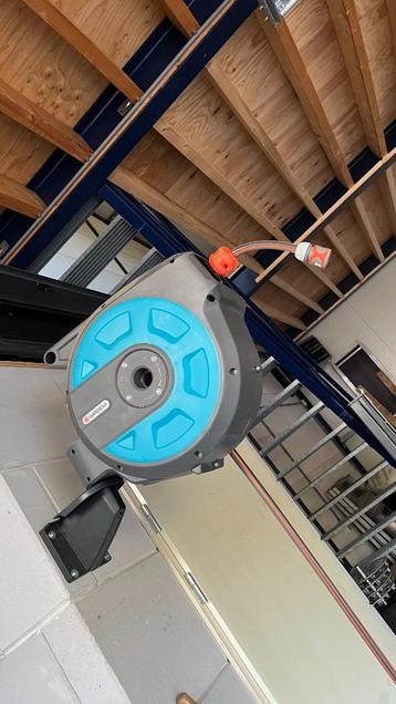 Gardena automatische tuinslanghaspel – met muurbeugel beschikbaar voor biedingen