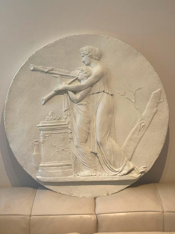 Grote rondelle met klassieke voorstelling, Huis en Inrichting, Woonaccessoires | Wanddecoraties, Zo goed als nieuw, Ophalen