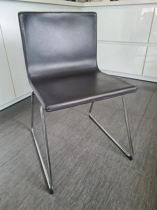 Eetkamerstoel Ikea Bernhard 4x, Huis en Inrichting, Stoelen, Zo goed als nieuw, Eén, Leer, Bruin, Ophalen