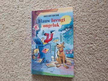 Blauw brengt ongeluk - Angelique van Dam beschikbaar voor biedingen