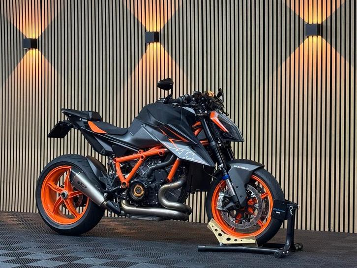 KTM 1290 SUPER DUKE R EVO - Carbon - Techpack - VOL OPTIES, Motoren, Motoren | KTM, Bedrijf, Naked bike, meer dan 35 kW, 2 cilinders