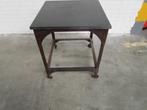 Bijzet tafel op wielen ijzer met zwart marmer blad, Ophalen, Strak, Metaal of Aluminium, Vierkant
