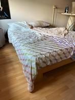 Ikea bed met dekbed kussens en matras..., Huis en Inrichting, Gebruikt, Ophalen, Tweepersoons