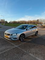Volvo V60 D6 285pk Plug-in Hybrid 2015 Grijs, Auto's, Automaat, 1800 kg, Zwart, Particulier