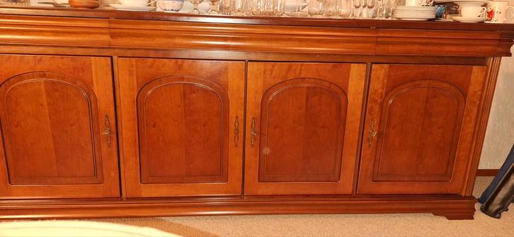 Mooie kersenhouten dressoir, Huis en Inrichting, Kasten | Dressoirs, Zo goed als nieuw, 200 cm of meer, 50 tot 75 cm, Met lade(s)