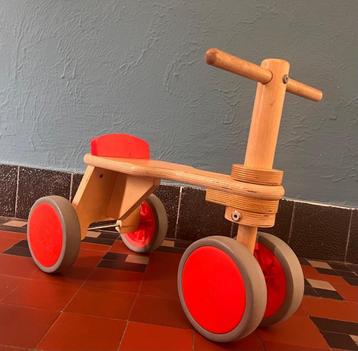 Stevige houten loopfiets – schoolkwaliteit beschikbaar voor biedingen