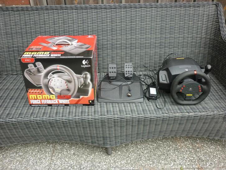 Logitech Momo Racing Force Feedback Wheel W/Pedals - Zwart, Computers en Software, Joysticks, Gebruikt, Ophalen