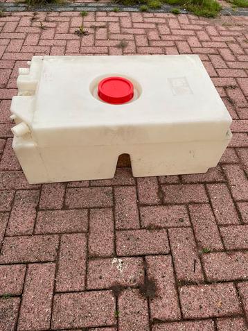 Schoonwater tank 100 liter beschikbaar voor biedingen