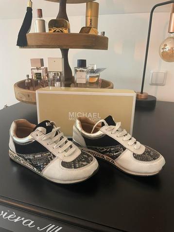 Michael Kors sneakers maat 33 met gratis Liu Jo t-shirt. beschikbaar voor biedingen