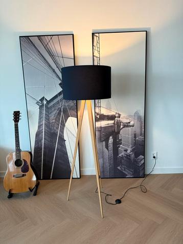 Zuiver Tripod Wood Vloerlamp - Zo Goed Als Nieuw beschikbaar voor biedingen