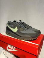 ALS NIEUW! Maat 43 - Nike Air Max 90 Terrascape Cool Grey, Kleding | Heren, Schoenen, Overige kleuren, Verzenden, Nike, Nike