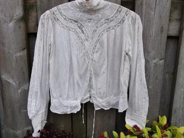 Antieke bodice met /mooie kanten details +-mt36 Miekje  beschikbaar voor biedingen