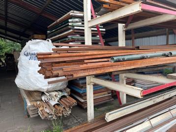 Ijzeren kokers profielkoker 6 meter lang 20x20mm en 30x30mm beschikbaar voor biedingen