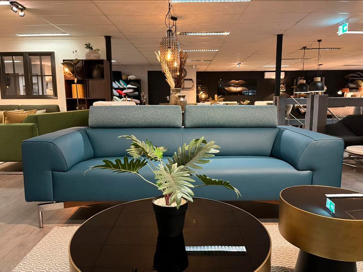 Leolux Howlo leder Turquase, Huis en Inrichting, Banken | Bankstellen, Zo goed als nieuw, Rechte bank, Driepersoons, 200 tot 250 cm