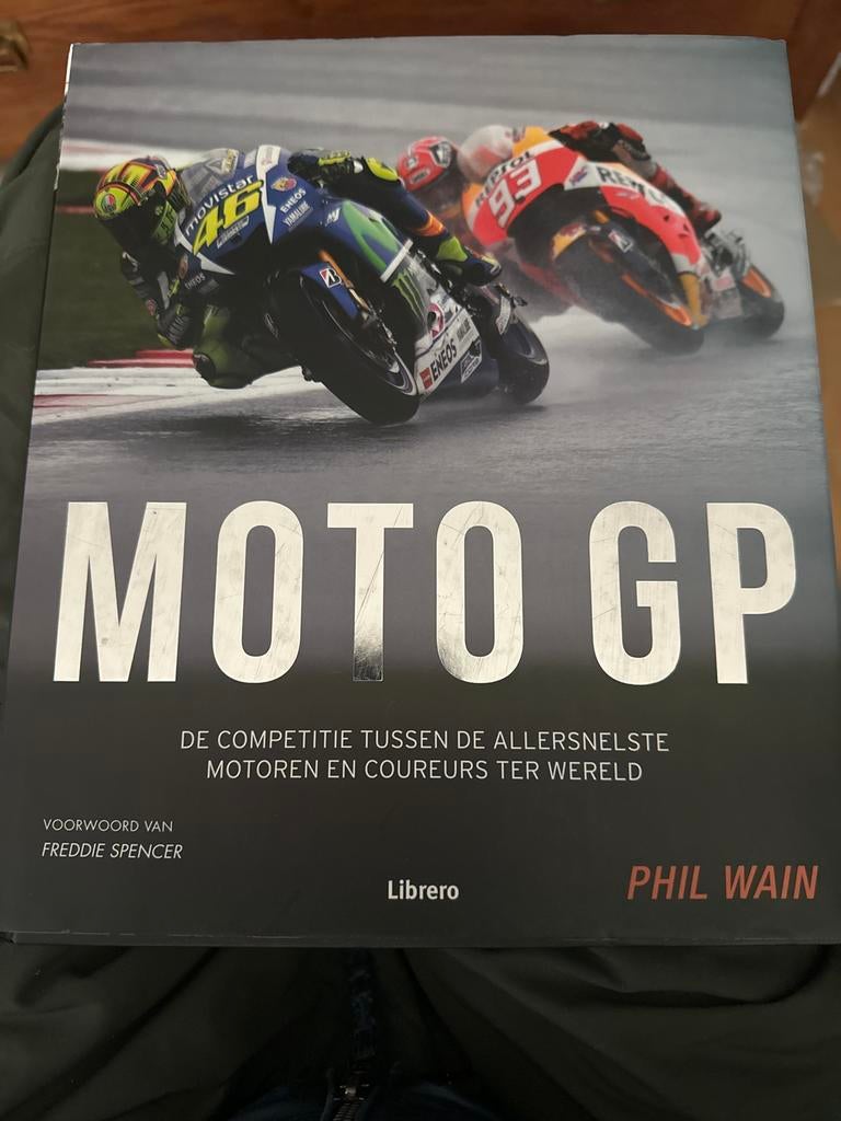 MotoGP: De competitie tussen de snelste motoren!, Boeken, Motoren, Zo goed als nieuw, Algemeen, Ophalen of Verzenden