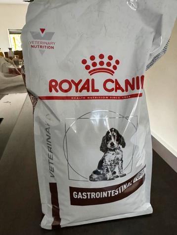 Royal canin, veterinary, puppy voer, beschikbaar voor biedingen