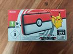 New Nintendo 2DS XL in Pokémon PokeBall editie NIEUW, Spelcomputers en Games, Ophalen of Verzenden, Nieuw, 2DS