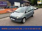 Renault Twingo 1.2-16V Oase NIEUWE APK!, Voorwielaandrijving, 4 cilinders, Metallic lak, Origineel Nederlands