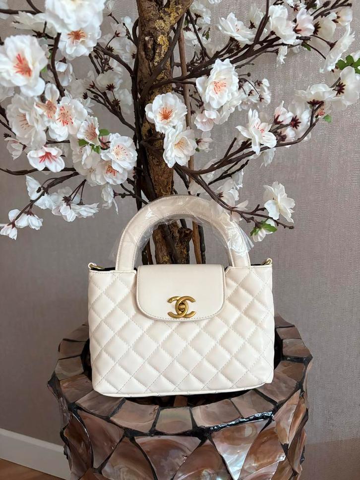Crème Tas met Gouden Details - Nieuw!, Sieraden, Tassen en Uiterlijk, Tassen | Damestassen, Nieuw, Handtas, Beige, Ophalen of Verzenden