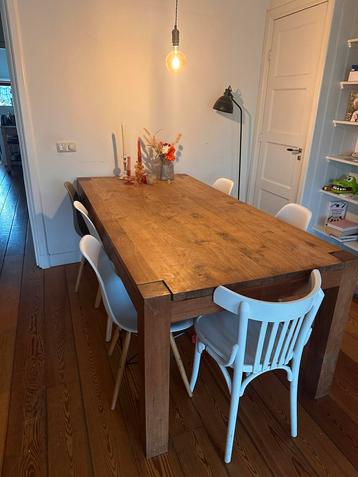 Bruine, lange eettafel (2m) beschikbaar voor biedingen