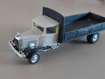 Citroën C4 oude vrachtwagen  verbouwing 1:43 Solido/lion beschikbaar voor biedingen