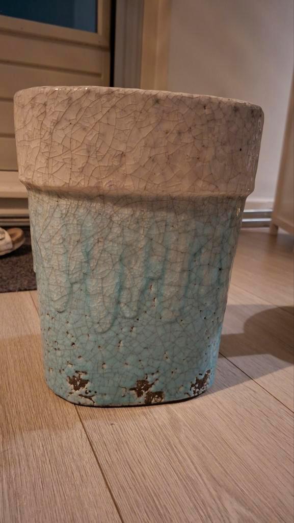 Mooie bloempot / plantenpot - h28 cm, br22 cm, Tuin en Terras, Bloempotten, Zo goed als nieuw, Aardewerk, Binnen, Balkon, Tuin