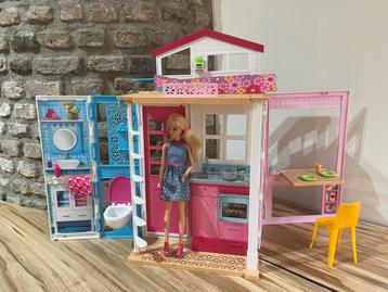 Barbiehuis inklapbaar met Barbie & Accessoires beschikbaar voor biedingen