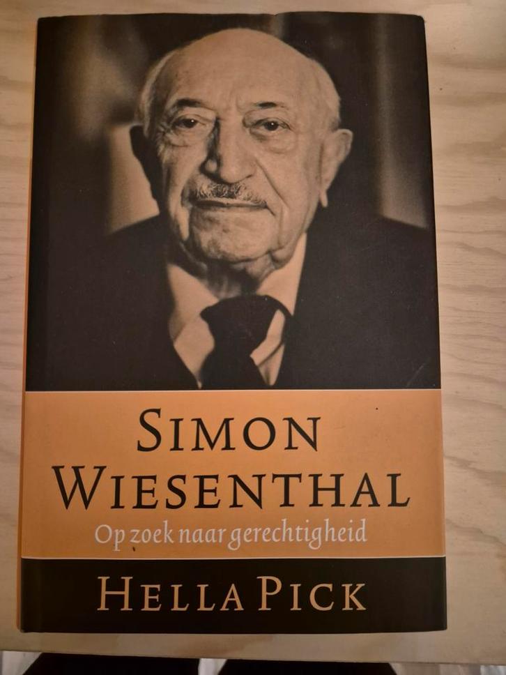 Simon Wiesenthal - Op zoek naar gerechtigheid, Boeken, Biografieën, Zo goed als nieuw, Politiek, Ophalen of Verzenden