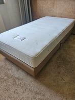 Well-Fair elektrisch hoog/laag bed met matras en topper, Huis en Inrichting, Ophalen, Zo goed als nieuw, Eenpersoons, 90 cm