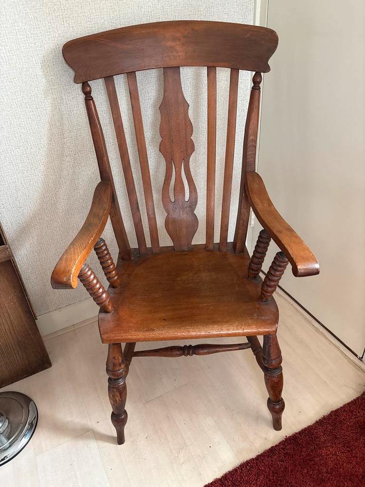 Antieke Houten Stoel - 40+ jaar oud, Huis en Inrichting, Stoelen, Gebruikt, Eén, Hout, Bruin, Ophalen