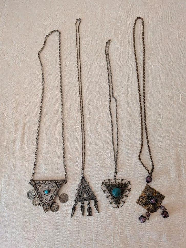 Indiase kettingen, Sieraden, Tassen en Uiterlijk, Kettingen, Zo goed als nieuw, Overige materialen, Overige kleuren, Met hanger