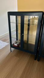 IKEA FABRIKÖR vitrinekast donkerblauw, Huis en Inrichting, Ophalen, Zo goed als nieuw, 25 tot 50 cm