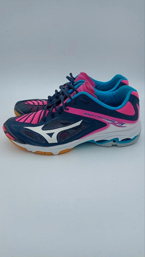 Mizuno wave lightning indoor volleybal handbal korfbal, Sport en Fitness, Volleybal, Zo goed als nieuw, Schoenen, Ophalen of Verzenden