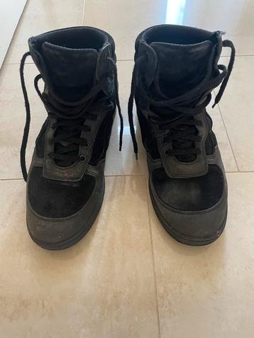 Motor schoenen half hoog beschikbaar voor biedingen