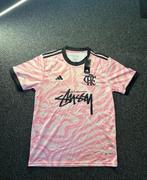 Adidas x Stussy Flamengo Shirt Maat M, Maat 48/50 (M), Nieuw, Ophalen of Verzenden, Adidas