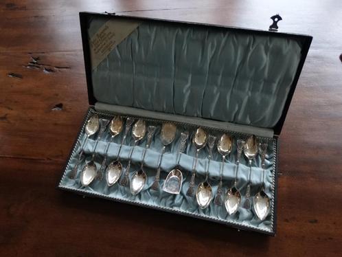 Zilveren theeset: lepels, theeduim, theeschep in etui, 13x, Antiek en Kunst, Antiek | Goud en Zilver, Zilver, Verzenden
