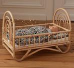 Gezocht: rotan / rieten poppenbedje., Ophalen, Zo goed als nieuw, Babypop