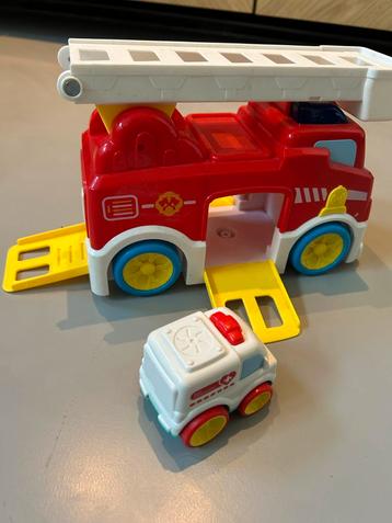 Brandweerauto met Ambulance Speelgoed beschikbaar voor biedingen
