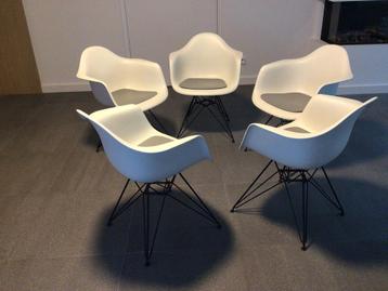 Vitra Eames DAR chairs, 5 stoelen beschikbaar voor biedingen