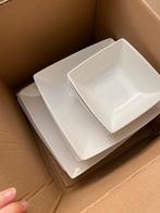12 delige servies set witte borden en bakjes, Huis en Inrichting, Keuken | Servies, Ophalen, Zo goed als nieuw, Effen, Compleet servies