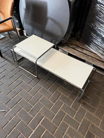 Design koffietafel Breuer beschikbaar voor biedingen