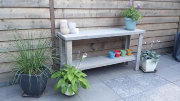 Sidetable steigerhout beschikbaar voor biedingen