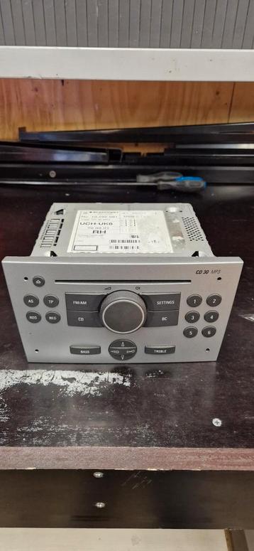 Opel radio/cd/mp3 speler CD30 beschikbaar voor biedingen