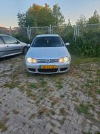Volkswagen Golf 2.3 V5 125KW 2001 Grijs, Auto's, Volkswagen, Voorwielaandrijving, Stoelverwarming, Zwart, 170 pk
