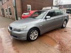 BMW 530I 2004 Automaat Grijs Pano/Airco! Zeer nette auto!, Auto's, Te koop, Zilver of Grijs, Geïmporteerd, 5 stoelen