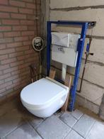 Wall-hanging toilet with seat + Geberit frame and cistern, Doe-het-zelf en Verbouw, Sanitair, Ophalen, Gebruikt, Steen, Toilet